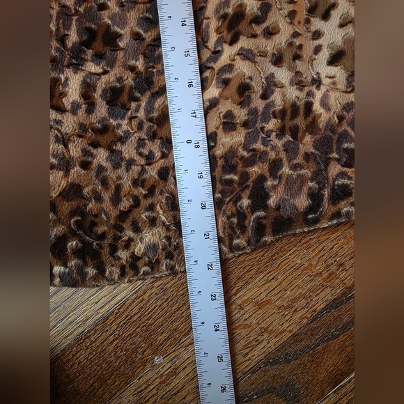 M Anni Kuan Leopard Print Cape - Picture 8 of 11
